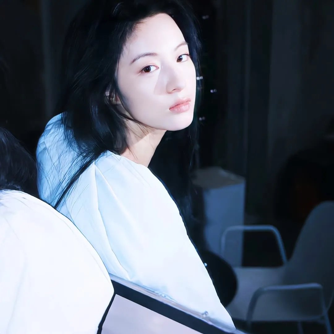 凯旋在子夜